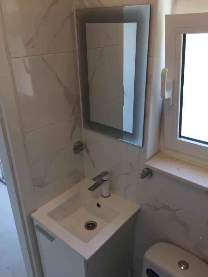 Apartment Remi, Penthouse With Balcony, Free Parking Marina Kültér fotó
