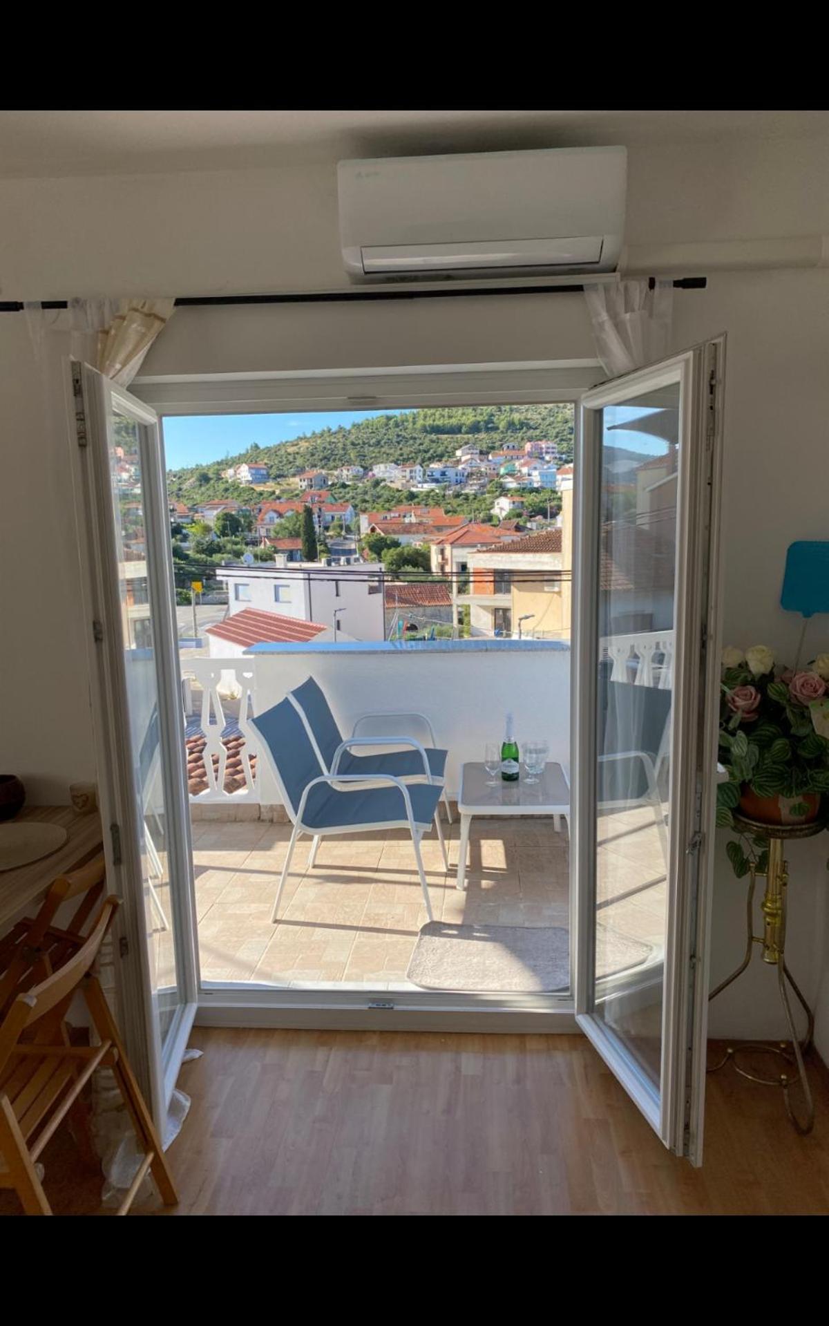 Apartment Remi, Penthouse With Balcony, Free Parking Marina Kültér fotó