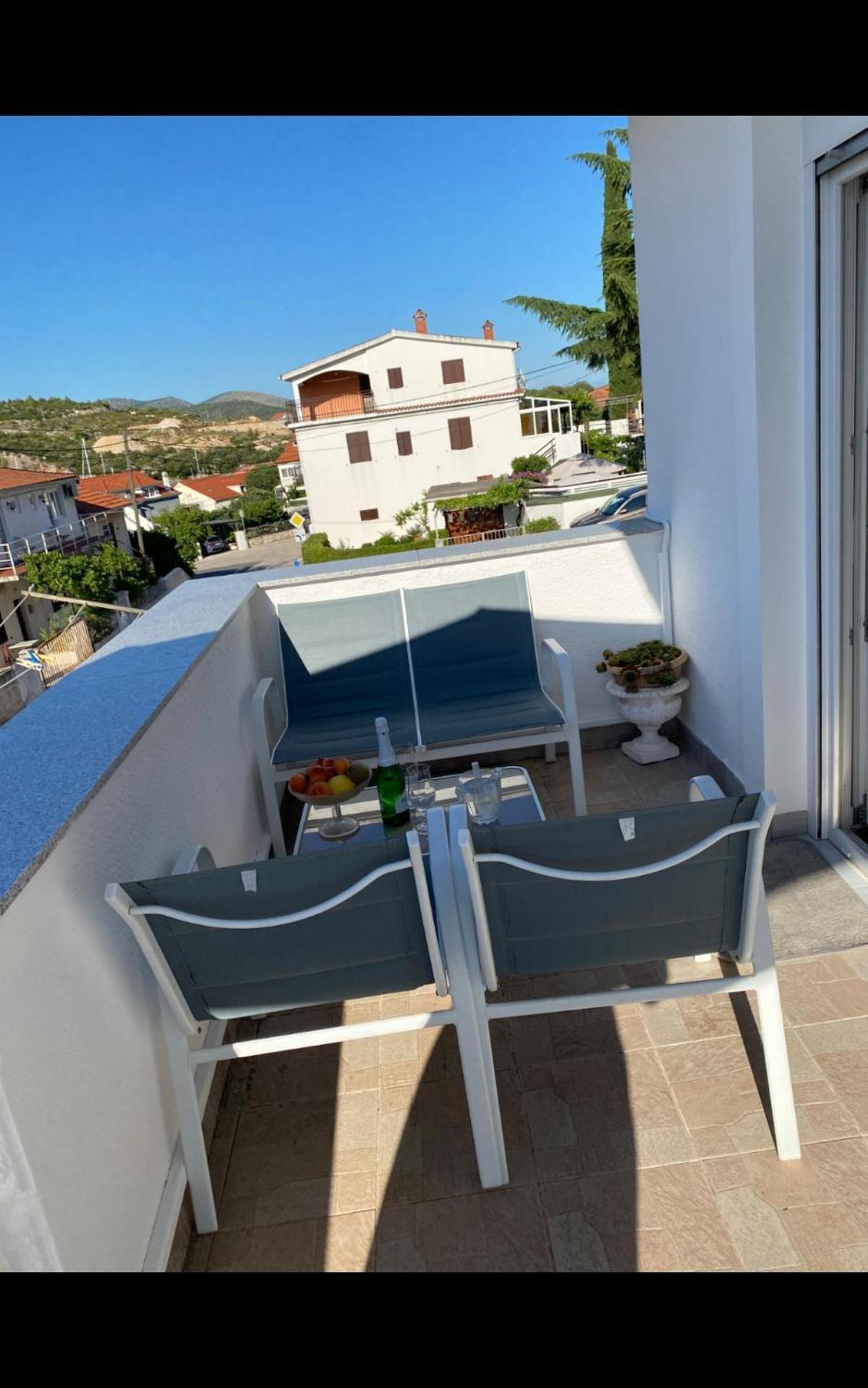 Apartment Remi, Penthouse With Balcony, Free Parking Marina Kültér fotó