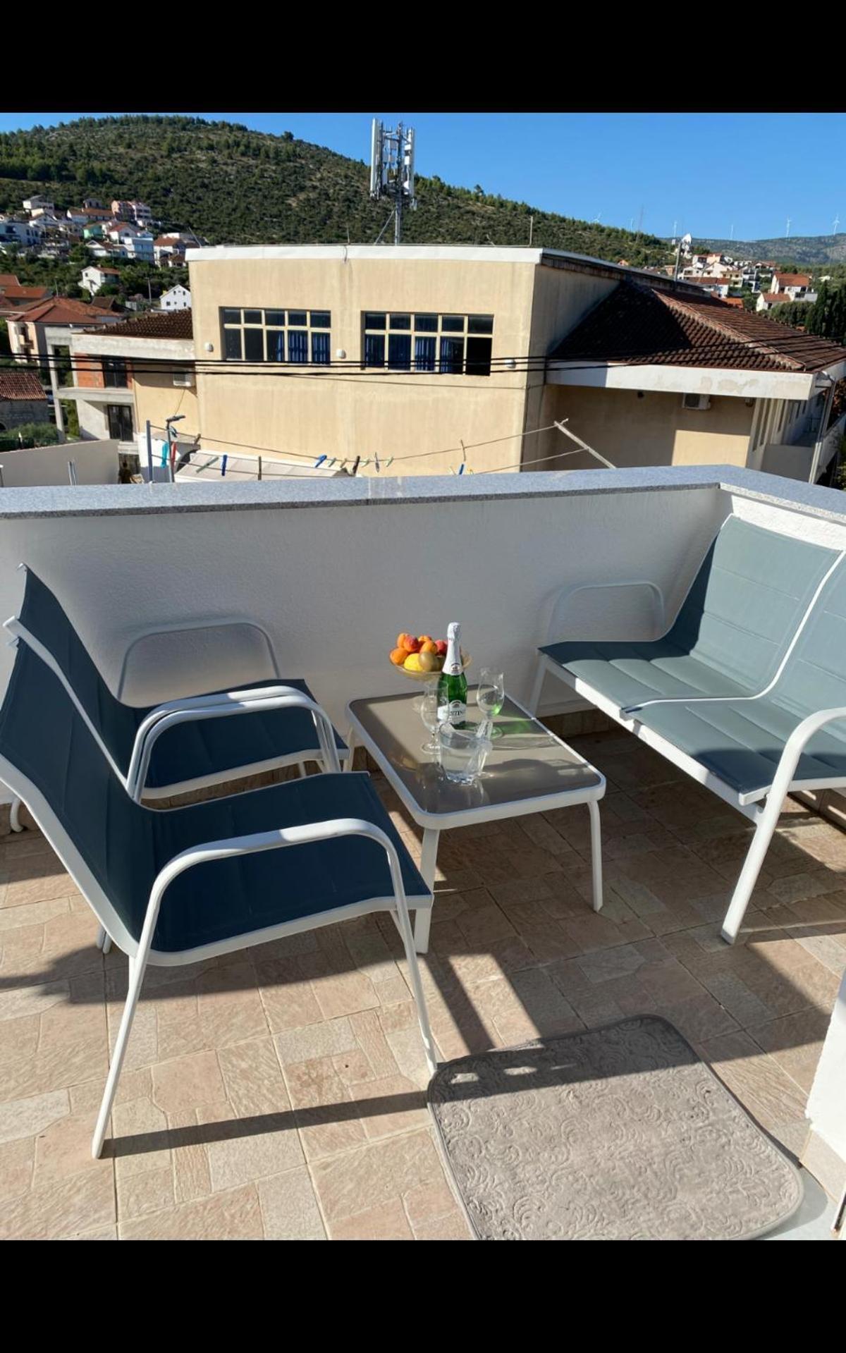 Apartment Remi, Penthouse With Balcony, Free Parking Marina Kültér fotó