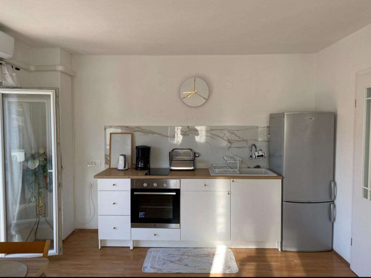 Apartment Remi, Penthouse With Balcony, Free Parking Marina Kültér fotó